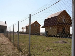Забор из сетки рабицы в натяг с протяжкой арматуры 150 метров фото в Верее