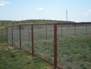 Забор из сетки рабицы в натяг секционный 12 метров фото в Верее