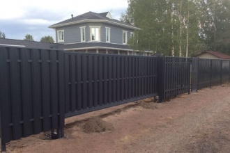 Забор из евроштакетника с бетонированием столбов 80 метров фото в Верее